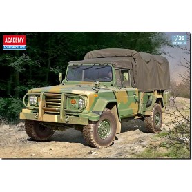 MAQUETA ACADEMY 1/35 COCHE R.O.K. ARMY K311A1 13551